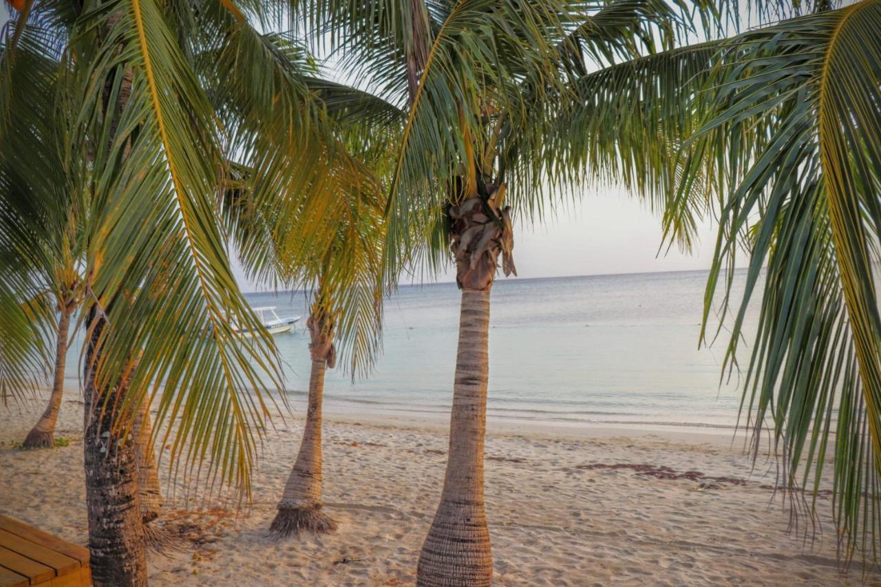 Hotel Posada Seremein ,West Bay ,Roatan Exterior photo