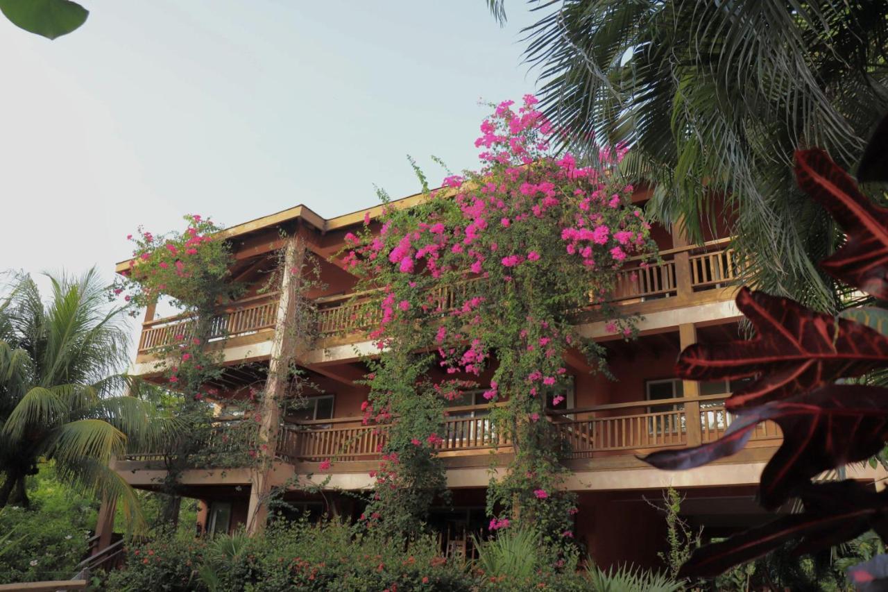 Hotel Posada Seremein ,West Bay ,Roatan Exterior photo