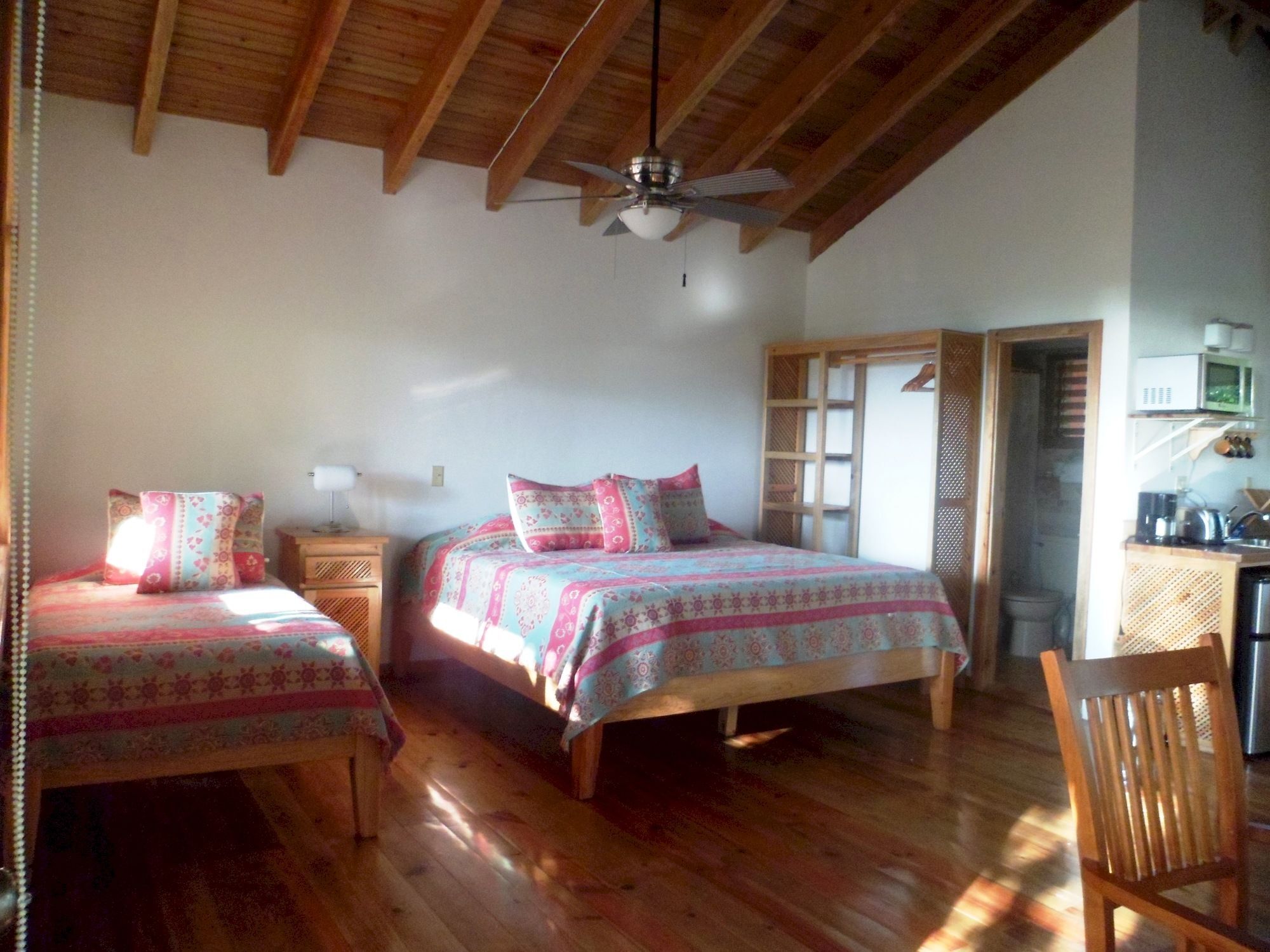 Hotel Posada Seremein ,West Bay ,Roatan Exterior photo