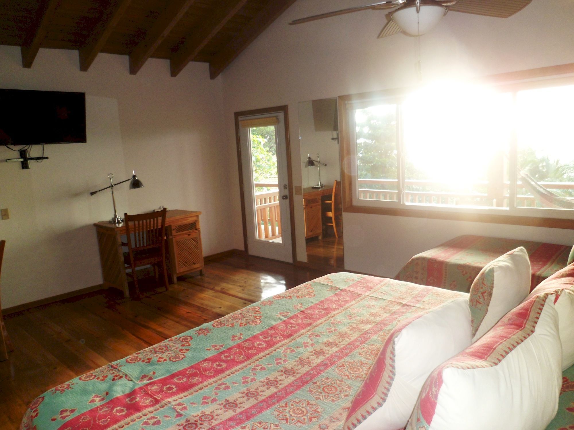 Hotel Posada Seremein ,West Bay ,Roatan Exterior photo